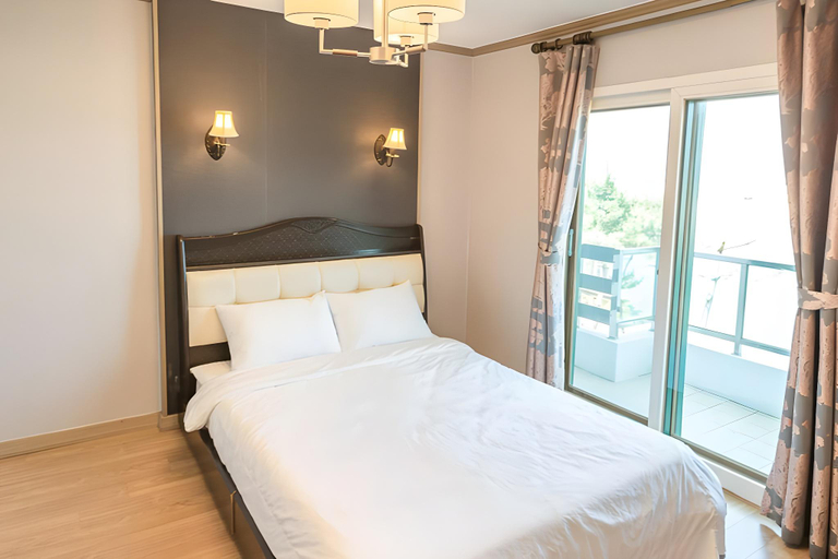 Bedroom 2, Gangneung Bliss Pension, Gangneung