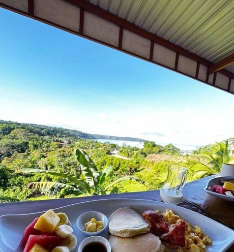 Food & Drinks 5, Ocean and forest view Manolo Cabins, Osa