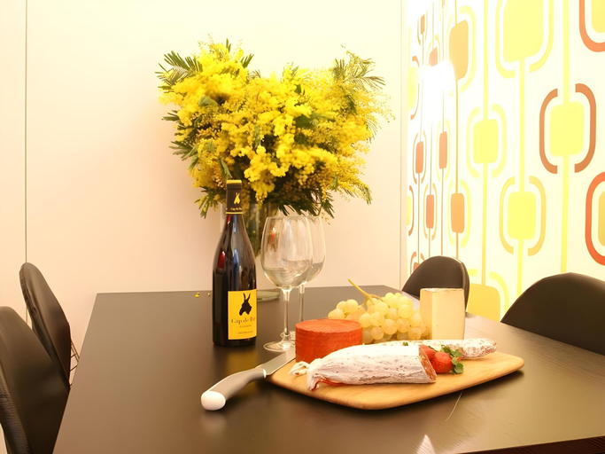 Food & Drinks, SSG Borne Pop Art Lofts Apartments, Barcelona