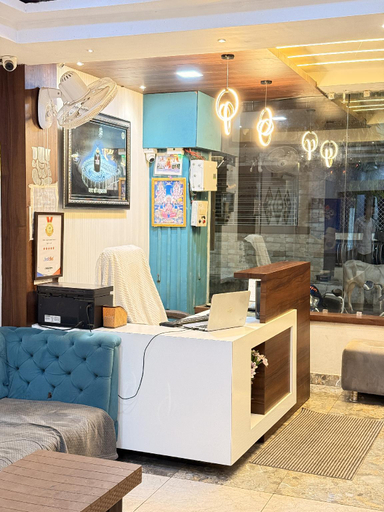 Reception 2, Hotel Raghuveera Palace, Ujjain