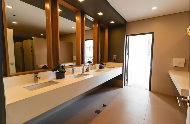 Bathroom 4, One Uptown Residence, Taguig