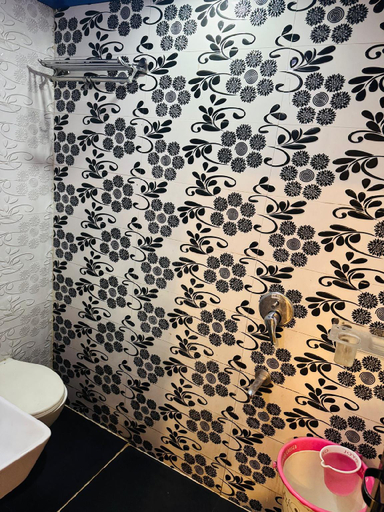Bathroom 3, Hotel Garden Palace, Mumbai Suburban