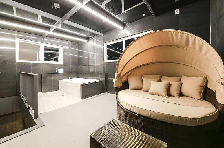 Others 4, Kase Hotel, Yeongju