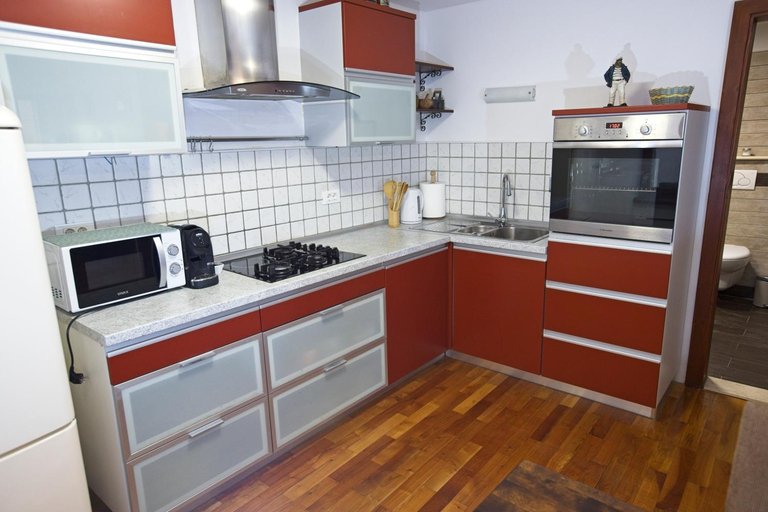Others 4, Apartments Lara 2 with more affordable parking, Piran