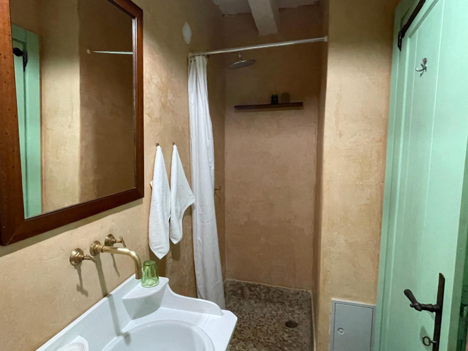Bathroom 3, Hotel Balatura, Vinodolska