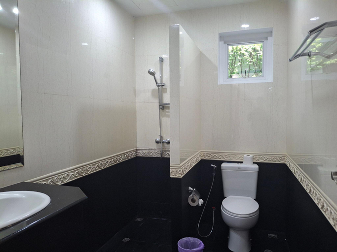 Bathroom 4, Phikun Private Pool Villa, Phuket Island