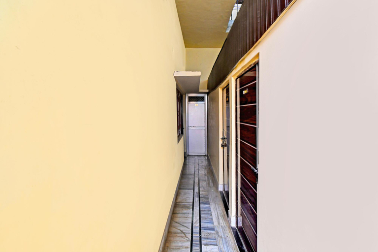 Public Area 2, Fabhotel Raghunandan Inn, Faizabad
