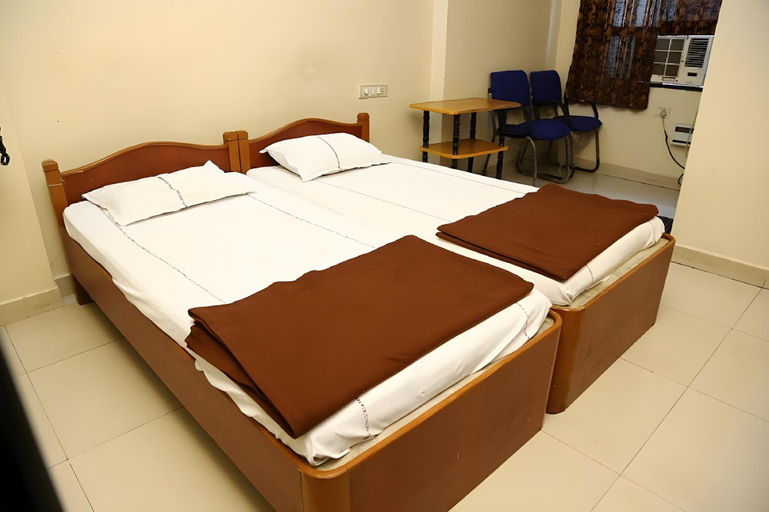 Bedroom 4, Sai sri Krishna Deluxe Lodge, Hyderabad