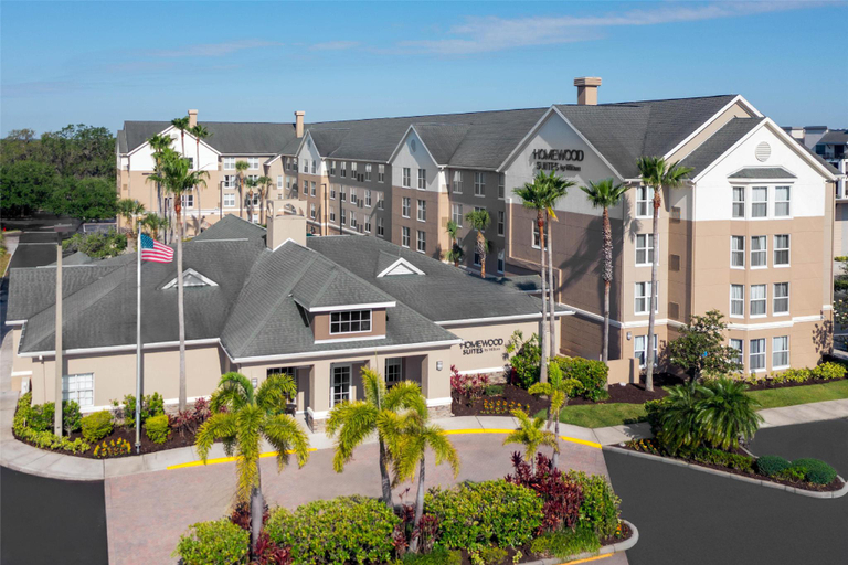 Exterior & Views