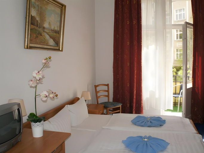 Bedroom, Hotel-Pension Gasteiner Hof, Berlin