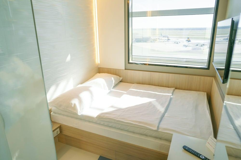 Bedroom 3, MY CLOUD Transit Hotel - Guests with international flight only!, Frankfurt am Main