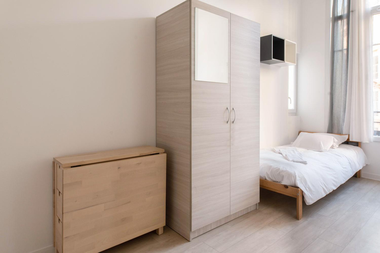 Bedroom, Residence de l'Alliance, Alpes-Maritimes