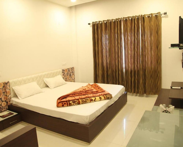 Bedroom 2, HOTEL SHAHI HAVELI, Bø