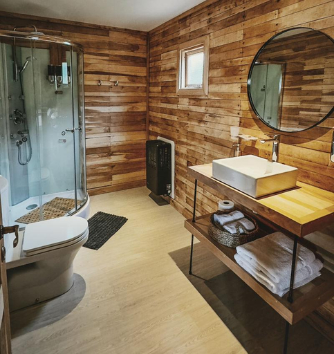Bathroom 3, Estancia Bonanza Patagonian Lodge Experience, Lago Argentino