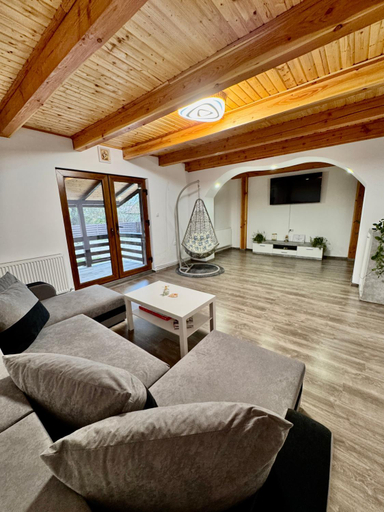 Others 5, Casa Mis, Baia De Fier