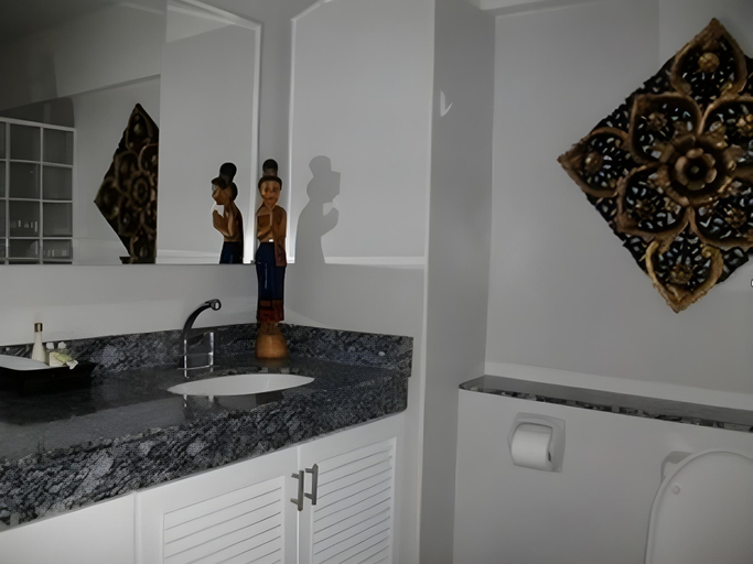 Bathroom 4, The Royal Tropical Beach at VIP Chain Resort, Muang Rayong