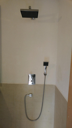 Bathroom 5, Emile zola