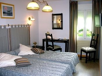 Guestroom 5, Logis Hôtel restaurant Les Norias, Hérault