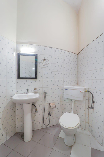 Bathroom 3, Hotel Heritage Dehradun, Dehradun