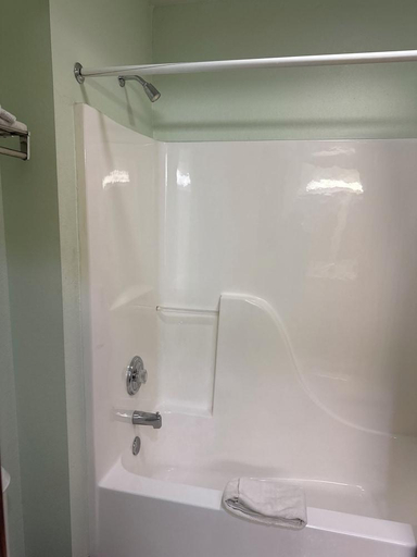 Bathroom 3, Highland Inn Peculiar, Kansas City