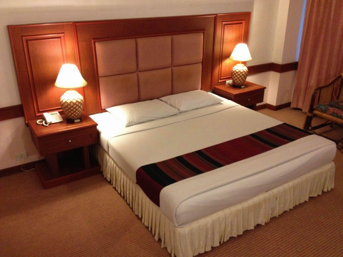 Bedroom 2, Raya Grand Hotel., Muang Nakhon Ratchasima