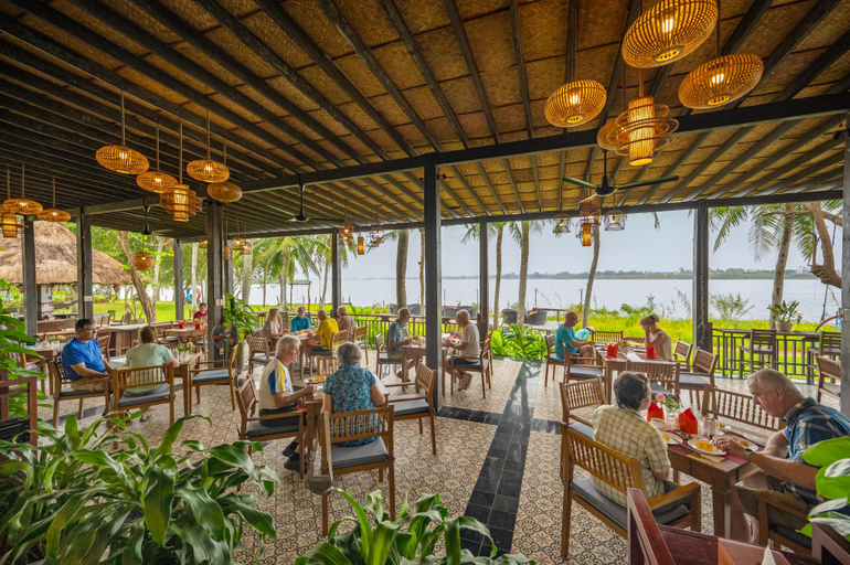 Food & Drinks 5, Vinh Hung Riverside Resort, Da Nang