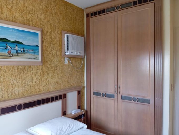 Bedroom 3, Golfinhos Apart Hotel, Florianopolis