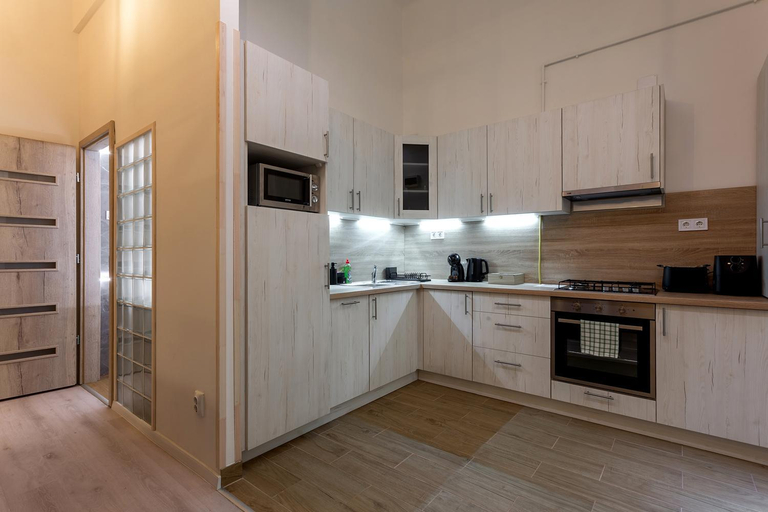 Others 3, Goldcentral Apartment Danube-Private Terrace-Convenient Location, Budapesti