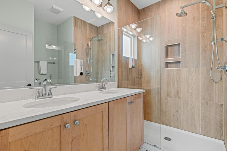 Bathroom 4, The Tides by KEES Vacations, Dare
