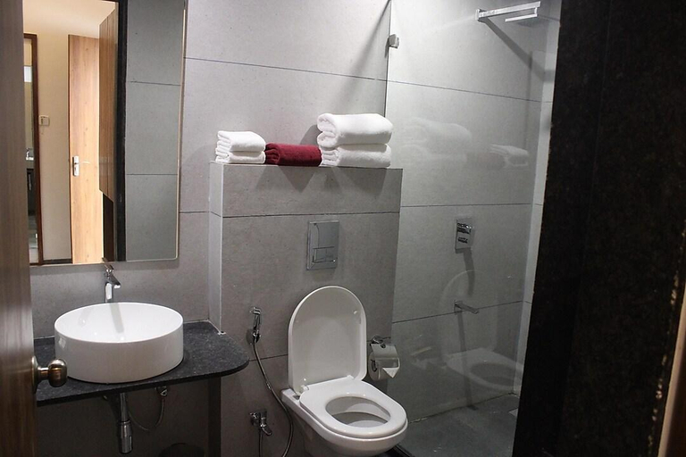 Bathroom 4, Mango Leaf Lake Resort, Pune