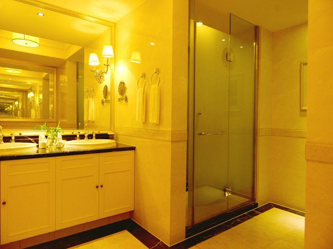 Bathroom 4, Jinma Palace, Hulunbuir