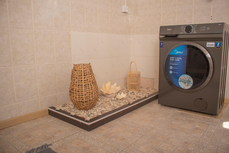 Bathroom 3, Chello's Villa