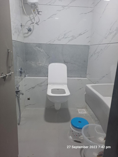 Bathroom 3, HOTEL KINGDOM, Gandhinagar