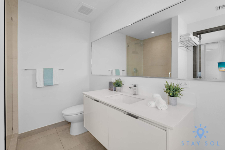 Bathroom 4, Bay View - Rooftop Pool - Hollywood Beach Broad -walk, Broward