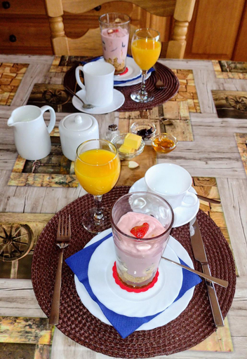 Food & Drinks 5, Little Bassett Bed & Breakfast, Isle of Wight
