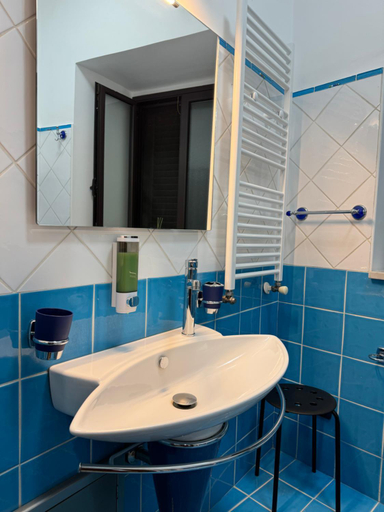 Bathroom 3, B&B L'angolo di Plutia, Enna