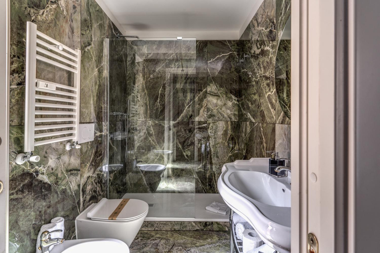 Bathroom 3, Spanish Step Dream Suites & Cozy Casa, Roma