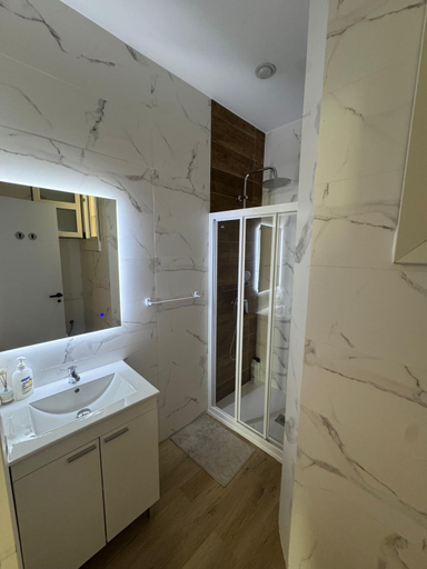 Bathroom 3, Suites Larios, Málaga