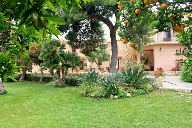Garden 3, Borgo Levante, Syracuse