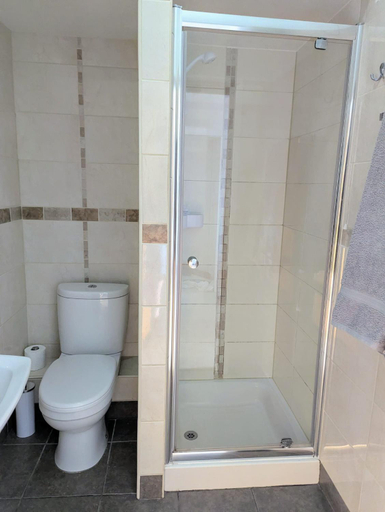 Bathroom 3, Treheveras Guest House, Cornwall