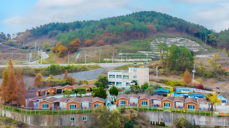 Others 5, Shindaeyang Pension, Masan