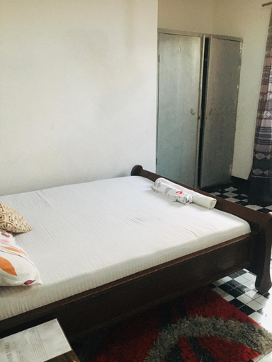 Others 5, Mikocheni home stay, Kinondoni