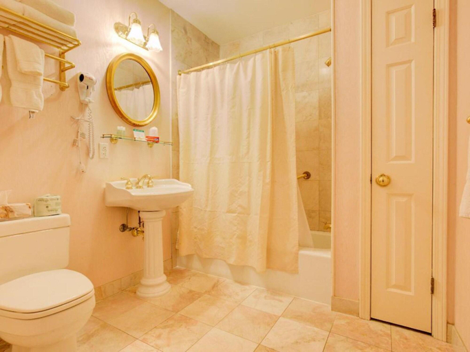 Bathroom 4, The Hewitt Wellington, Monmouth