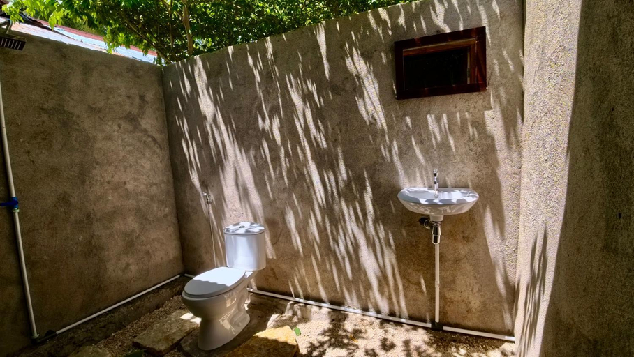 Others 5, Balo Surf House, Rote Ndao