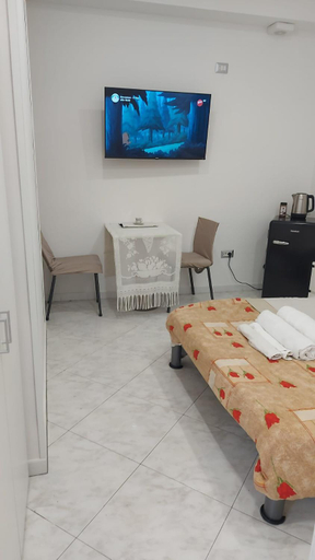 Bedroom 2, Vitiello Maria's home, Napoli