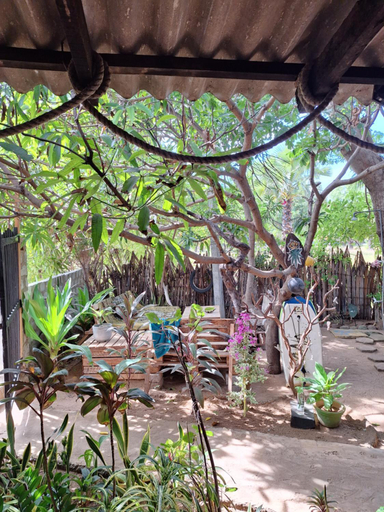 Others 3, Akki's Hostel, Trincomalee Town and Gravets