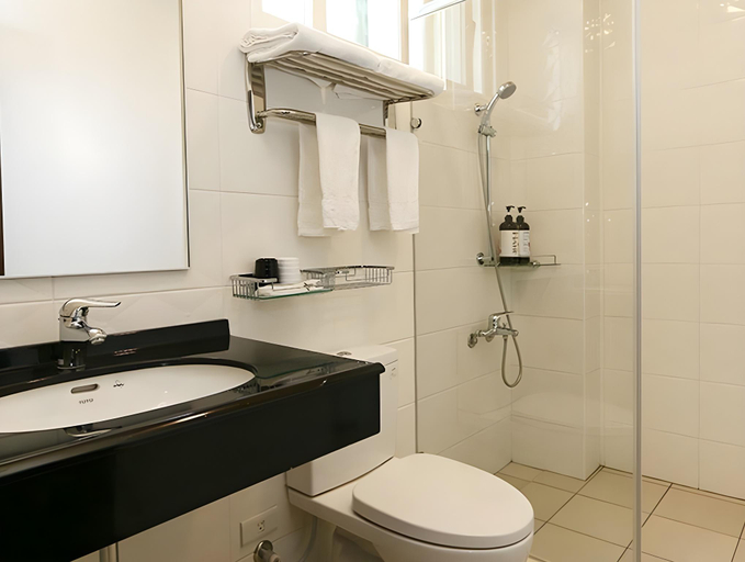 Bathroom 4, Norman Bed and Breakfast, Hualien