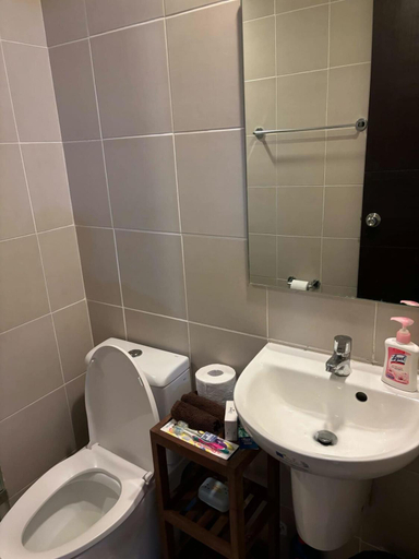 Bathroom, One Madison Place, Iloilo City