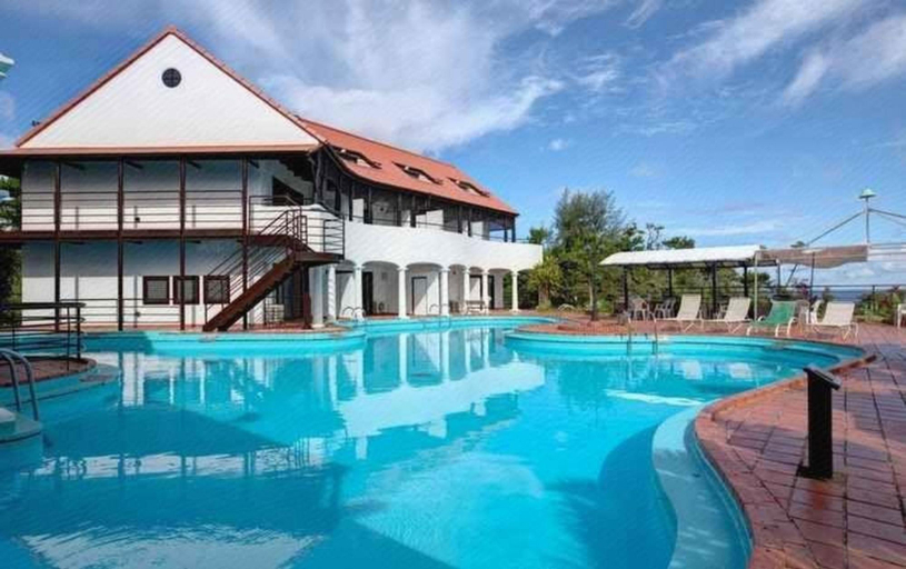 Sport & Beauty 2, The Pool Resort Villa HASTAMANANA, Onna