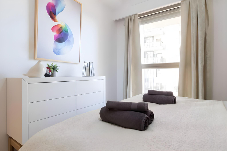 Bedroom 2, Luxury One-Bedroom Apartment/parking in center, Jerusalem